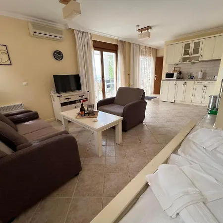 Апартамент Cosy With Sea View In Santa Marina Созопол