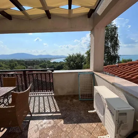 Апартамент Cosy With Sea View In Santa Marina Созопол